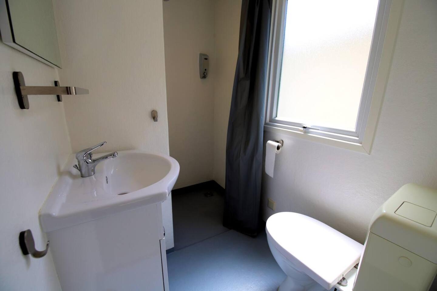 Charmante Woning Op Rustig Park Met Fietsen เอเปอ ภายนอก รูปภาพ